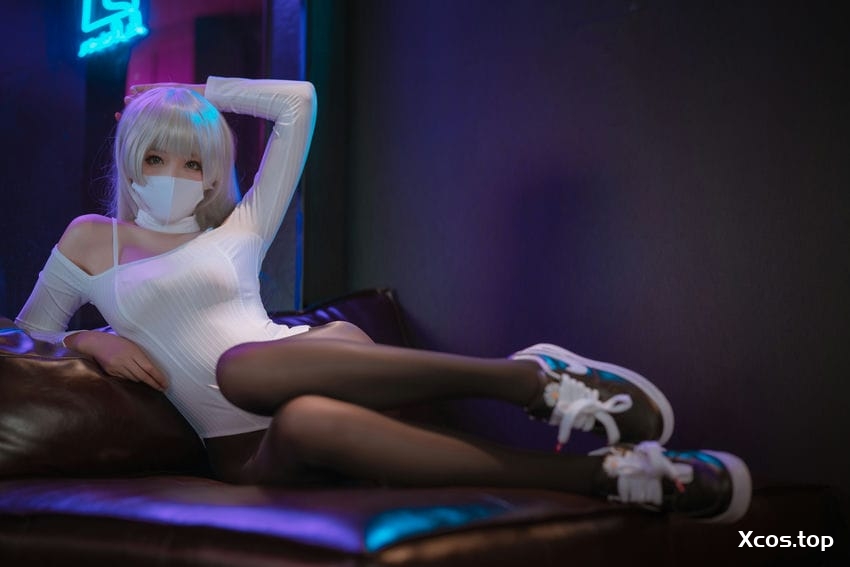 轩萧学姐 - 高开叉运动鞋 茑 [68P-162MB]