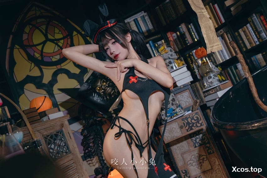 咬一口兔娘 - 万圣节看护士 [40P+1V-957MB]