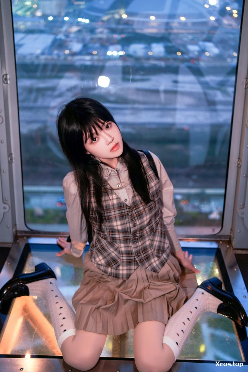 桜桃喵 - 制服摩天轮 [27P-667MB]