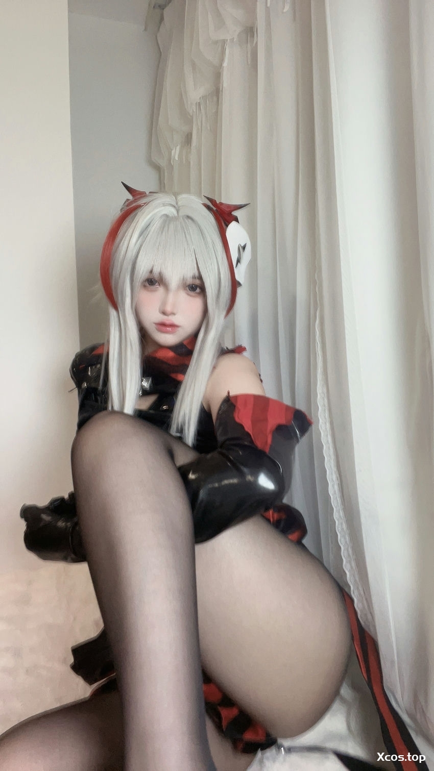 疯猫ss - 明日方舟 W [33P-166MB]