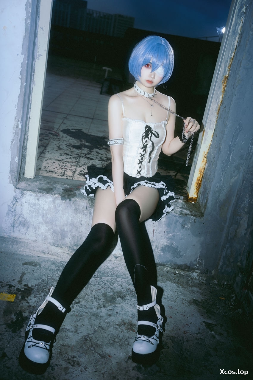 洛桑w伊梓 - 雨后天台 [35P-693MB]