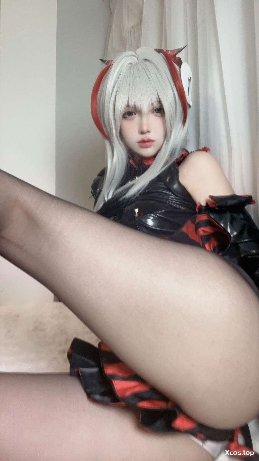 疯猫ss - 明日方舟 W [33P-166MB]