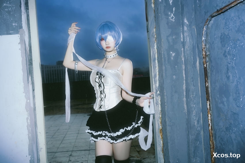 洛桑w伊梓 - 雨后天台 [35P-693MB]