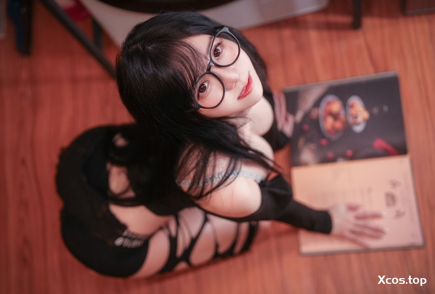 [专享] Sally Dorasnow - Patreon 2025 January [128P-2.02GB]