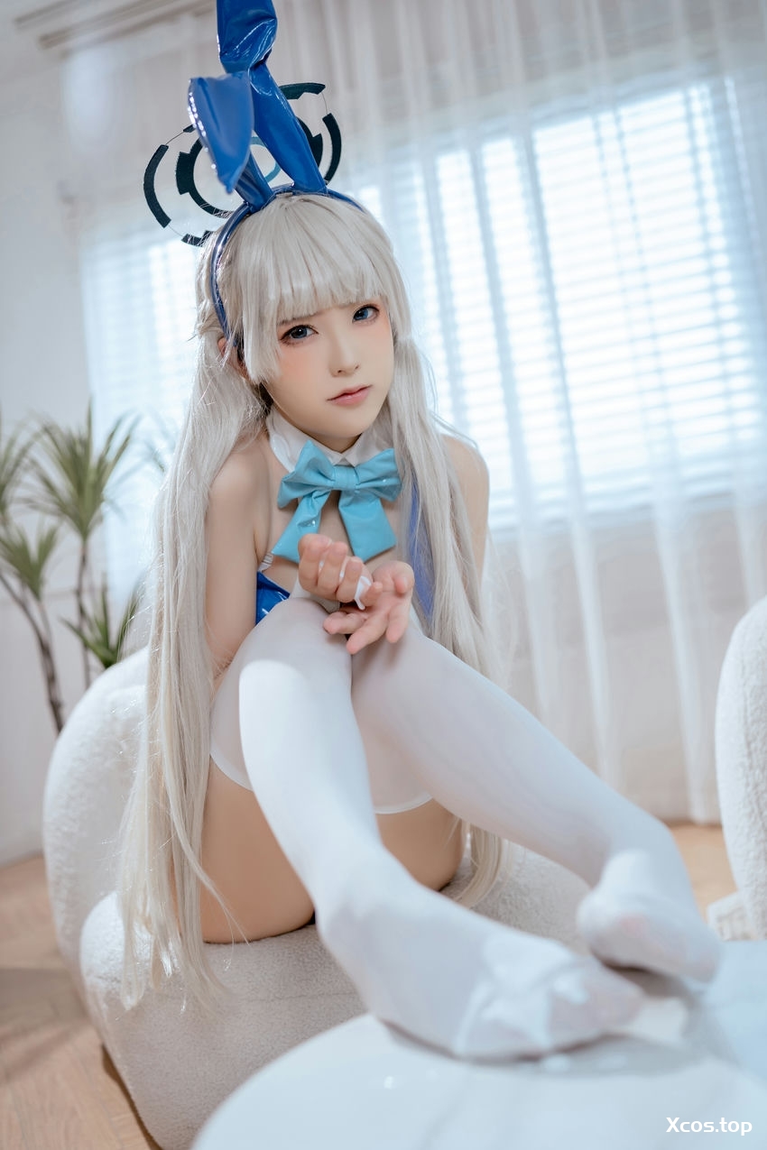 [专享] Quan冉有点饿 NO.030 飞鸟马时 [70P-806MB]