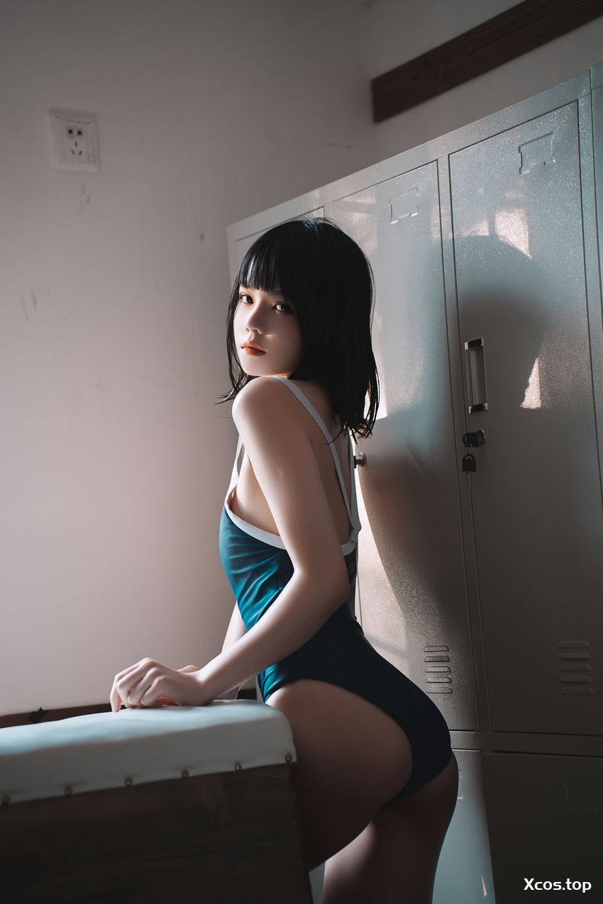 桜桃喵 - 教室死库水 [48P-434M]