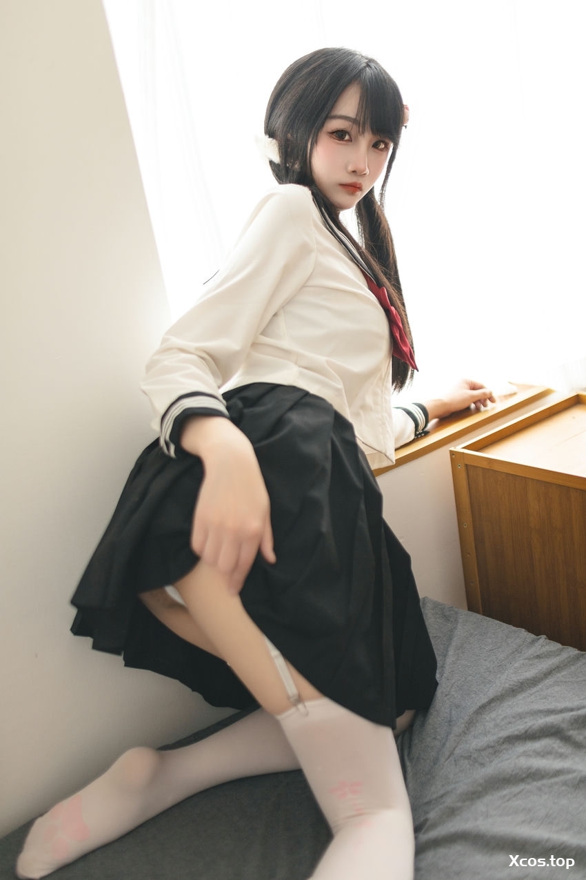 嗷呜酱 - 水手服 [48P-410MB]