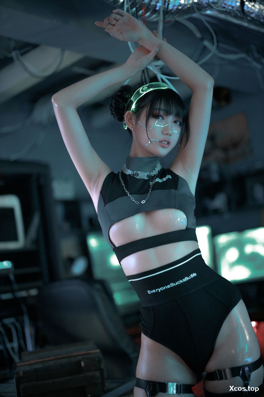 周叽是可爱兔兔 - 仿生人形 [38P-877MB]