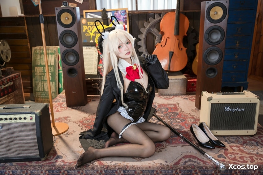 [专享] 九柒喵 - 蔚蓝档案 笑面教授 兔女郎 [36P-262MB]