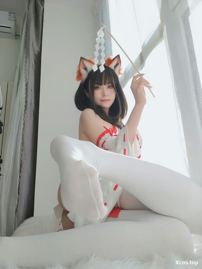 白银81 - 神社小狐狸 [93P+7V-600MB]