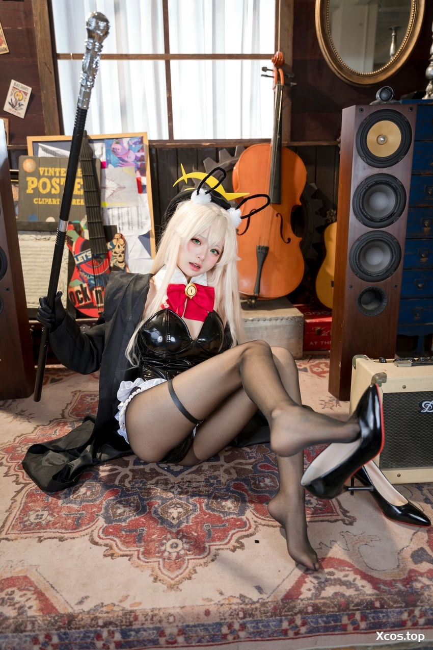 [专享] 九柒喵 - 蔚蓝档案 笑面教授 兔女郎 [36P-262MB]