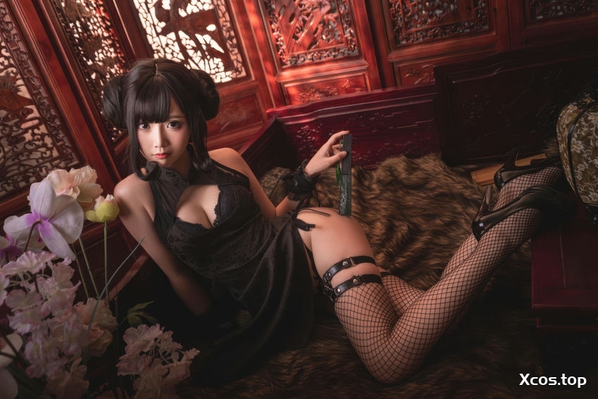 [专享] 面饼仙儿 - 魔女旗袍 [33P-322MB]