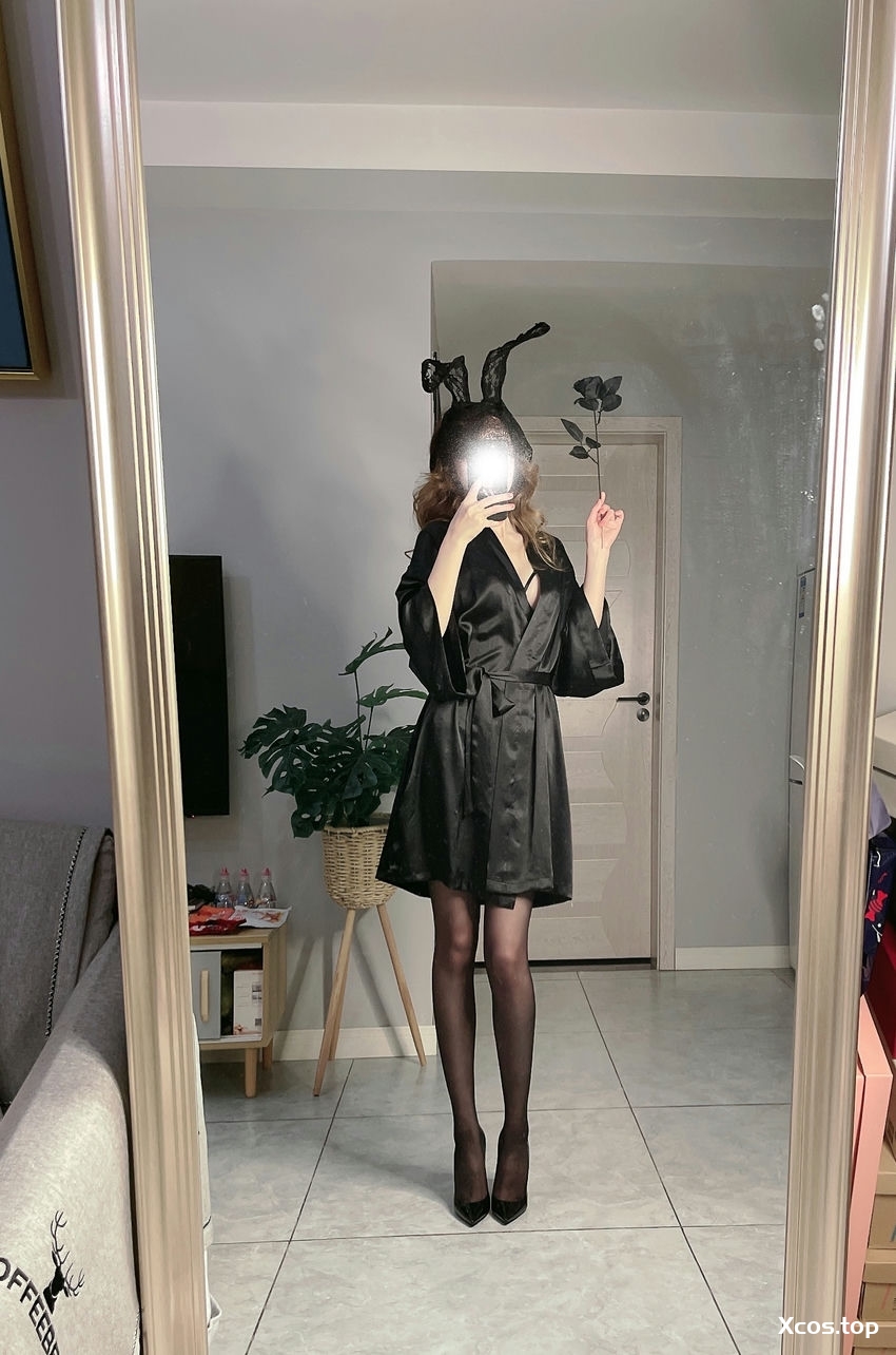 鹿八岁 - 睡衣兔女郎 [20P+1V-87MB]