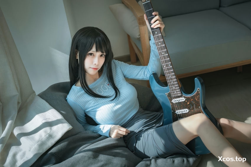 三無人型 - 吉他妹妹 [24P-223MB]