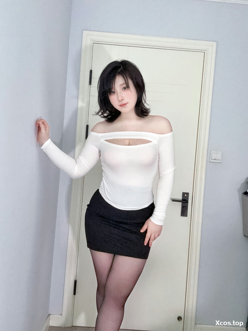 Zyra秋 - 妈妈的裙子 [47P-216MB]