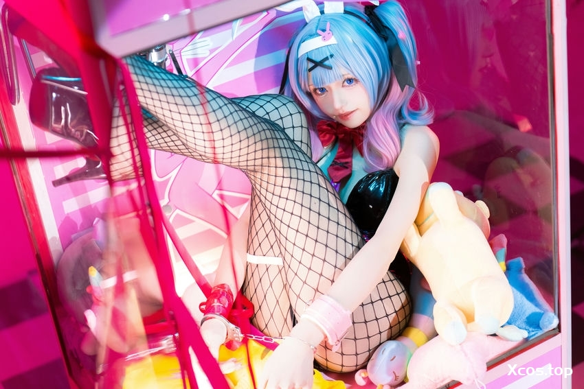 双木扶苏 - 兔子洞 [18P-692M]