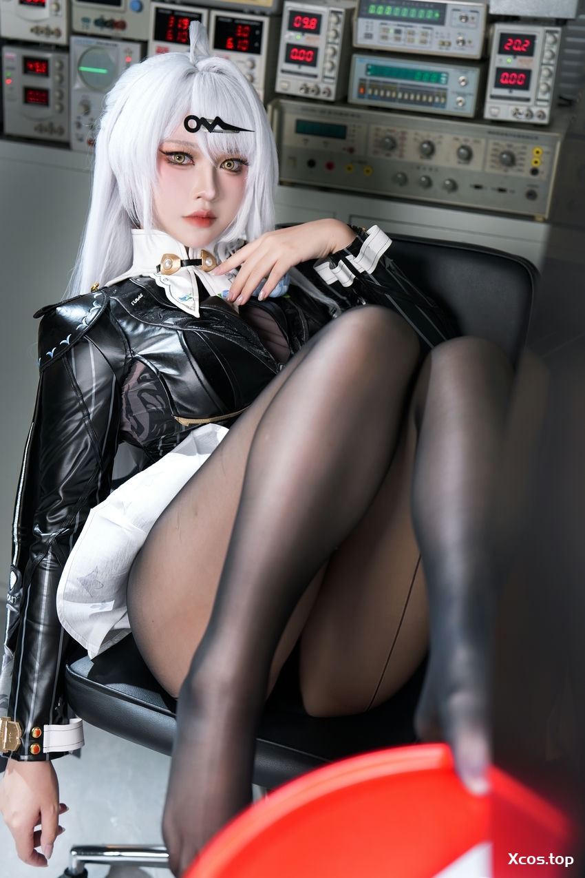 [专享] 半半子 NO.100 儀玄師匠 [51P+4V-422M]