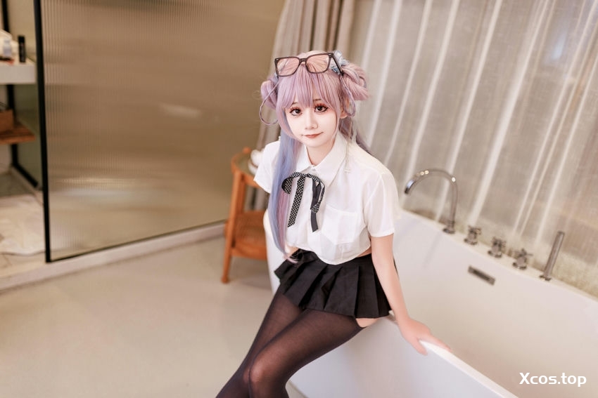 [专享] 阿雪雪 - 居家女高 [64P+2V-2.20GB]