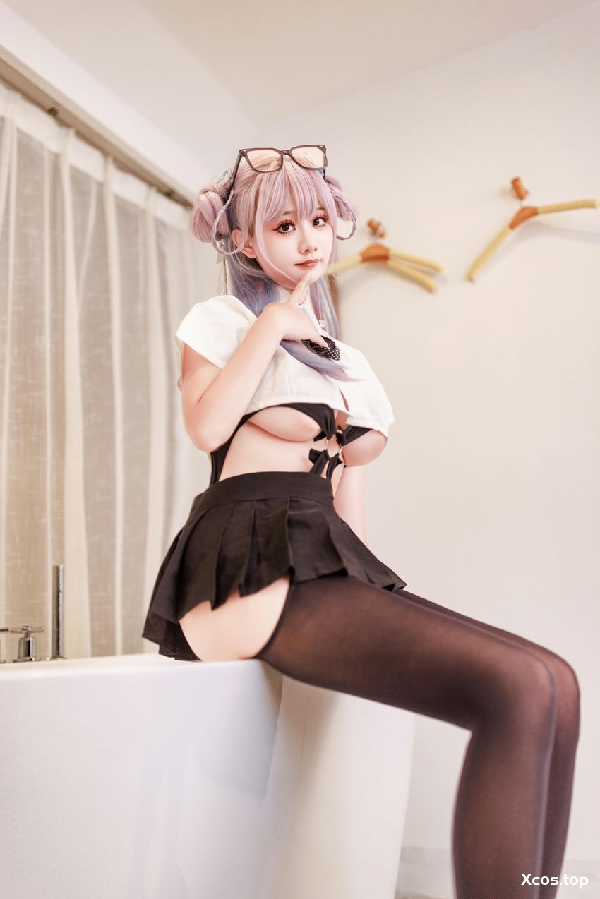 [专享] 阿雪雪 - 居家女高 [64P+2V-2.20GB]