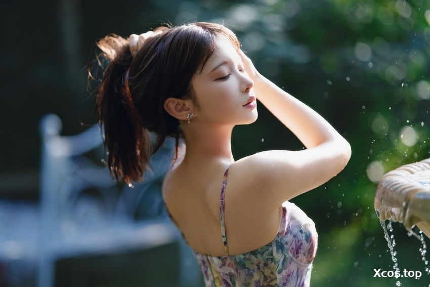 蠢沫沫 NO.409  水池碎花裙 [27P-675M]