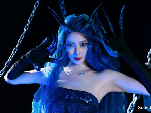 <span style='color:#F39C12;font-size:16px;'>[尊享]</span> 年年 – 敖润 [94P+1V-1.3GB]