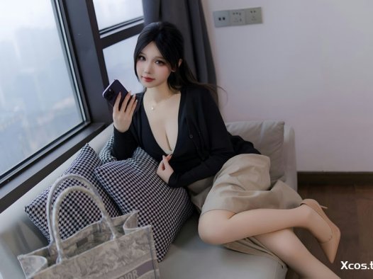 <span style='color:#F39C12;font-size:16px;'>[尊享]</span> 雪晴Astra NO.083 OL大姐姐 [87P+3V-1.35G]