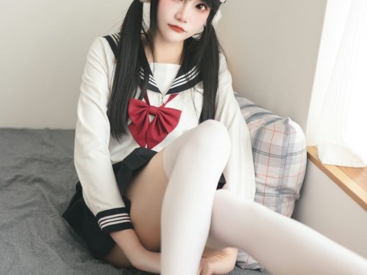 嗷呜酱 – 水手服 [48P-410MB]