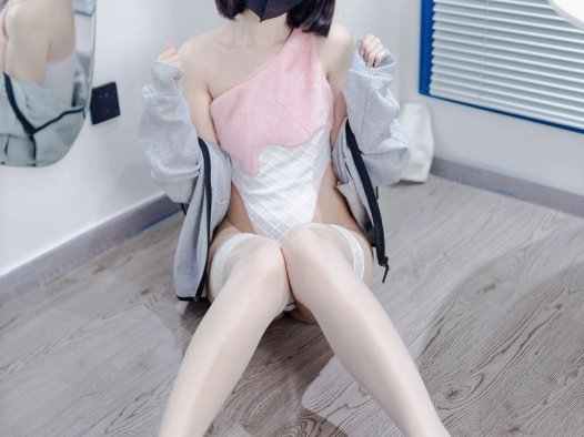 <span style='color:red;font-size:16px;'>[专享]</span> 洛桑w伊梓 – 甜筒 [40P-262MB]