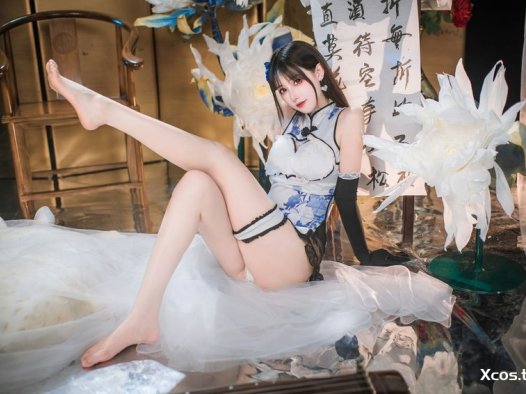 <span style='color:red;font-size:16px;'>[专享]</span> 羽生三未 NO.025 艳娘幻梦谭 瓶儿 青花瓷旗袍 [25P-295MB]