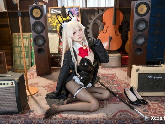 <span style='color:red;font-size:16px;'>[专享]</span> 九柒喵 – 蔚蓝档案 笑面教授 兔女郎 [36P-262MB]