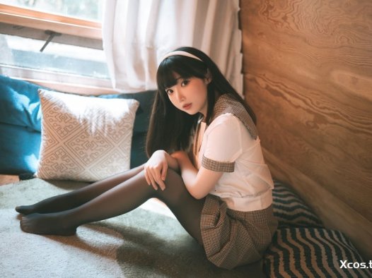 面饼仙儿 – 黑丝露营JK [40P-500M]