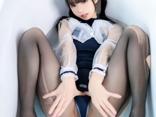 <span style='color:red;font-size:16px;'>[专享]</span> 十万珍吱伏特 -（香川澪） 碧波·浴缸死库水 [68P-1.05G]